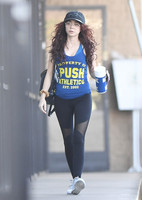 Sarah Hyland longsleeve t-shirt #3047624