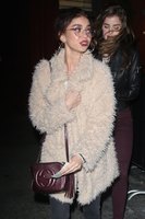 Sarah Hyland longsleeve t-shirt #3068536