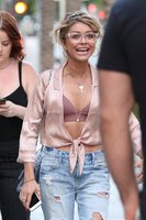 Sarah Hyland tote bag #G1472258