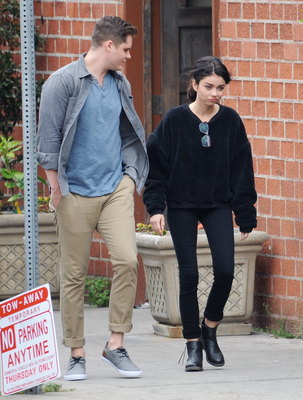 Sarah Hyland posters