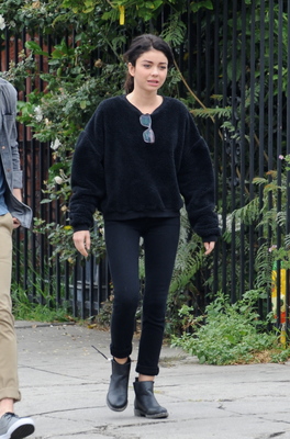 Sarah Hyland posters