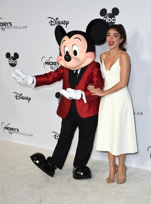 Sarah Hyland posters