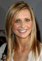 Sarah Michelle Gellar Longsleeve T-shirt #1255299