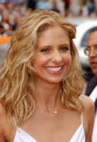 Sarah Michelle Gellar Longsleeve T-shirt #1255315