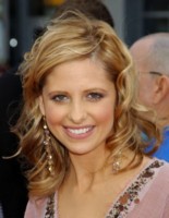 Sarah Michelle Gellar Longsleeve T-shirt #1255393