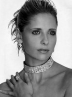 Sarah Michelle Gellar Longsleeve T-shirt #1279813