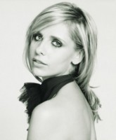 Sarah Michelle Gellar Sweatshirt #1337685