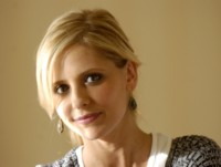 Sarah Michelle Gellar Longsleeve T-shirt #1509956