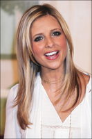 Sarah Michelle Gellar Longsleeve T-shirt #2087718