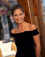 Sarah Michelle Gellar Longsleeve T-shirt #2112135