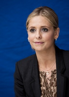 Sarah Michelle Gellar Sweatshirt #2248049
