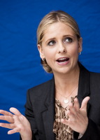 Sarah Michelle Gellar Longsleeve T-shirt #2248062