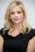 Sarah Michelle Gellar Longsleeve T-shirt #2428763