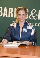 Sarah Michelle Gellar Sweatshirt #2956566