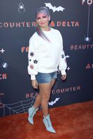 Sarah Michelle Gellar Tank Top #2956598
