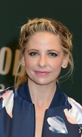 Sarah Michelle Gellar Sweatshirt #2956601