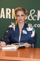 Sarah Michelle Gellar tote bag #G1198712