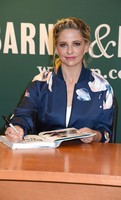 Sarah Michelle Gellar Tank Top #2956664