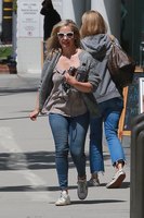 Sarah Michelle Gellar Sweatshirt #3288903