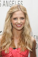 Sarah Michelle Gellar Longsleeve T-shirt #3814939