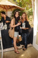 Sarah Shahi Longsleeve T-shirt #1520540