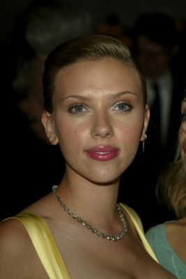 Scarlett Johansson tote bag #G111132