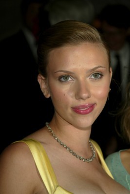 Scarlett Johansson tote bag #G111129