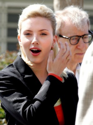 Scarlett Johansson tote bag #G113302