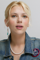 Scarlett Johansson Sweatshirt #2229913