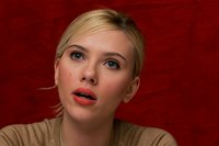 Scarlett Johansson Longsleeve T-shirt #2254041