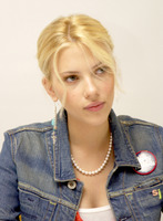 Scarlett Johansson Longsleeve T-shirt #2269725