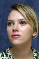 Scarlett Johansson Longsleeve T-shirt #2269737