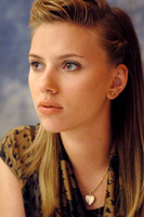 Scarlett Johansson Longsleeve T-shirt #2269740