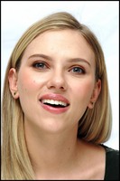 Scarlett Johansson Longsleeve T-shirt #2290200