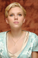 Scarlett Johansson Longsleeve T-shirt #2390431