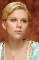 Scarlett Johansson Longsleeve T-shirt #2390434