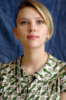 Scarlett Johansson Longsleeve T-shirt #2395416