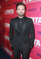 Sebastian Stan Longsleeve T-shirt #2952113