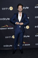 Sebastian Stan Longsleeve T-shirt #3152901