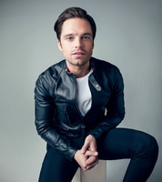 Sebastian Stan Longsleeve T-shirt #3679921