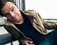 Sebastian Stan Longsleeve T-shirt #3679935