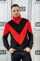 Sebastian Stan Longsleeve T-shirt #3813094