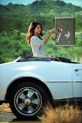 Selena Gomez Poster 2008895