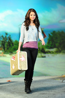 Selena Gomez Sweatshirt #2008946