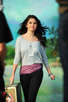 Selena Gomez Sweatshirt #2008977