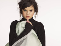 Selena Gomez Sweatshirt #2421013