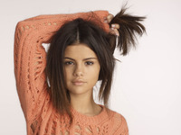 Selena Gomez Sweatshirt #2421092