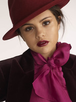 Selena Gomez t-shirt #2421181