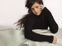 Selena Gomez Sweatshirt #2421387