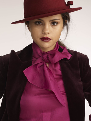 Selena Gomez Poster 2421604